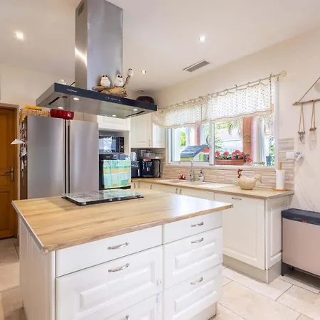 Charming Ground Floor With A Heated Swimming Pool Σπίτι διακοπών Cers