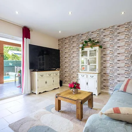 Charming Ground Floor With A Heated Swimming Pool Σπίτι διακοπών Cers